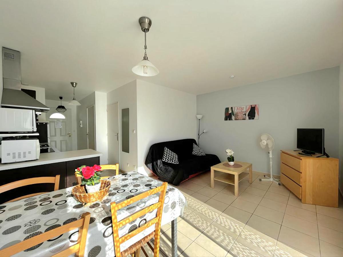 Logement Thermale Et De Tourisme Les Acacias 2 Jonzac Extérieur photo